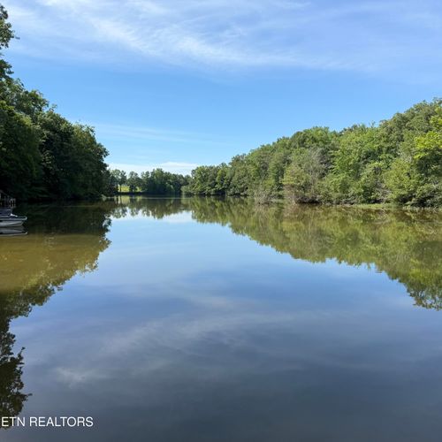 104 Azalea Cir, Harriman, TN, 37748-9071 | Card Image