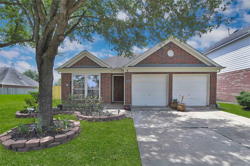 Red Lake Ln, Richmond, TX 77406