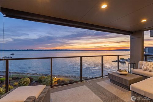 207-827 Lake St S, Kirkland, WA, 98033-6480 | Card Image