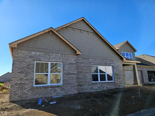 2331 Saddle Dr, Shelbyville, IN, 46176-8434 | Card Image