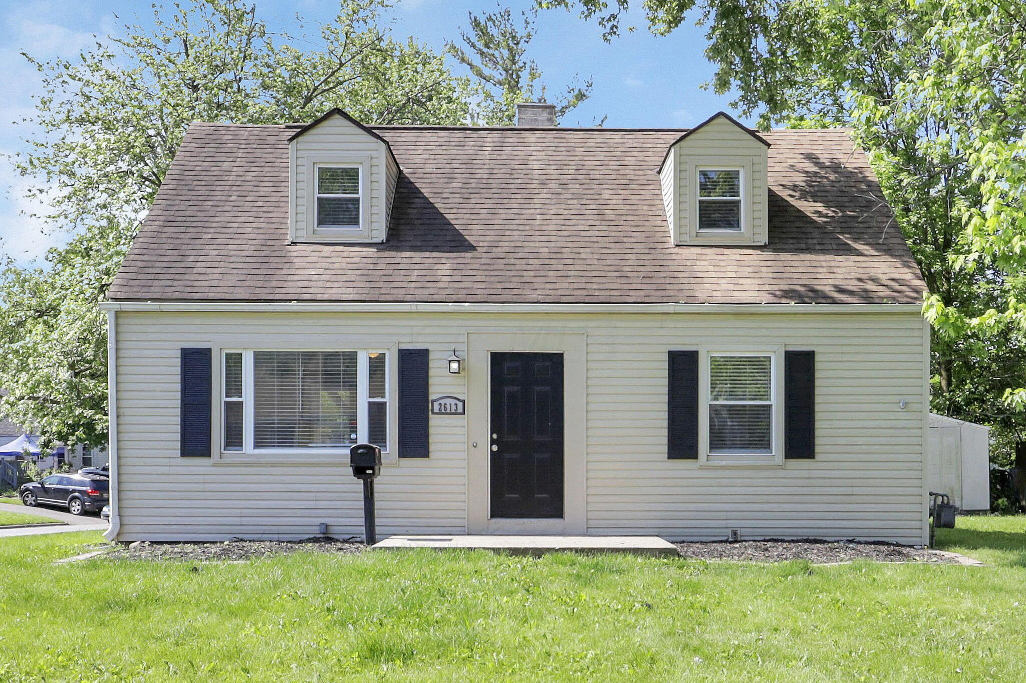 Eakin Rd, Columbus, OH 43204
