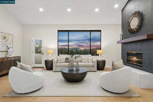 6 Tanglewood Ln, Lafayette, CA, 94549-4943 | Card Image