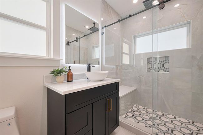 Photos shown are of a staged model home and are for illustrative purposes only. Actual features, finishes, and layout may vary depending on the selected upgrade packages. The builder reserves the right to make changes, substitutions, or modifications without prior notice. | Image 26