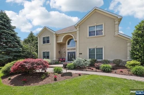 202 Old Sand Rd, Fairfield, NJ, 07004-1500 | Card Image