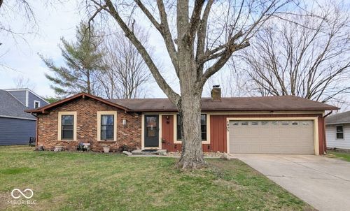 1905 Vinewood Dr, Columbus, IN, 47203-4123 | Card Image