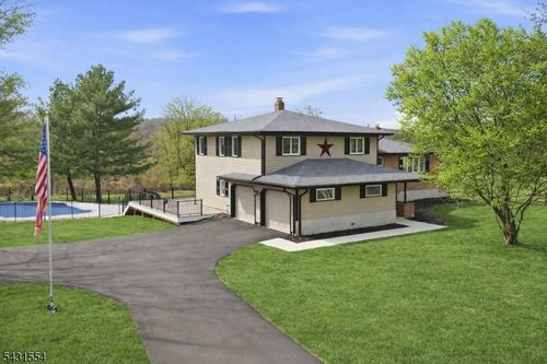 16 Schaaf Rd, Bloomsbury, NJ, 08804-3319 | Card Image