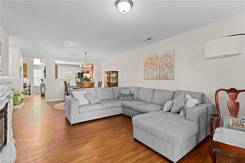 93 Geoffrey Way, Kernersville, NC, 27284-3437 | Card Image