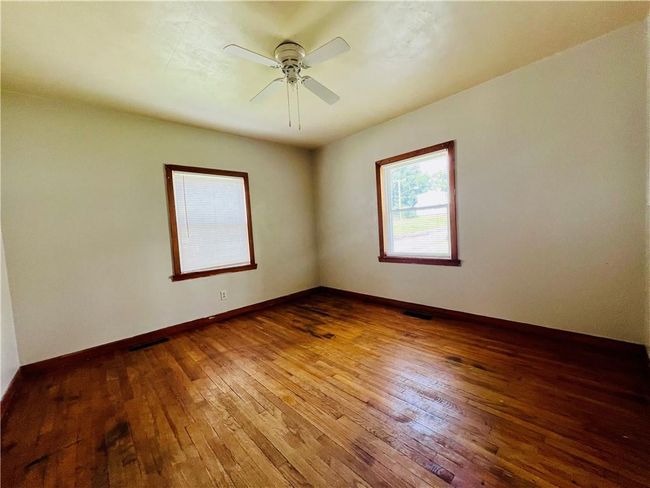 211 W 22 Nd St, House other with 2 bedrooms, 1 bathrooms and null parking in Higginsville MO | Image 8