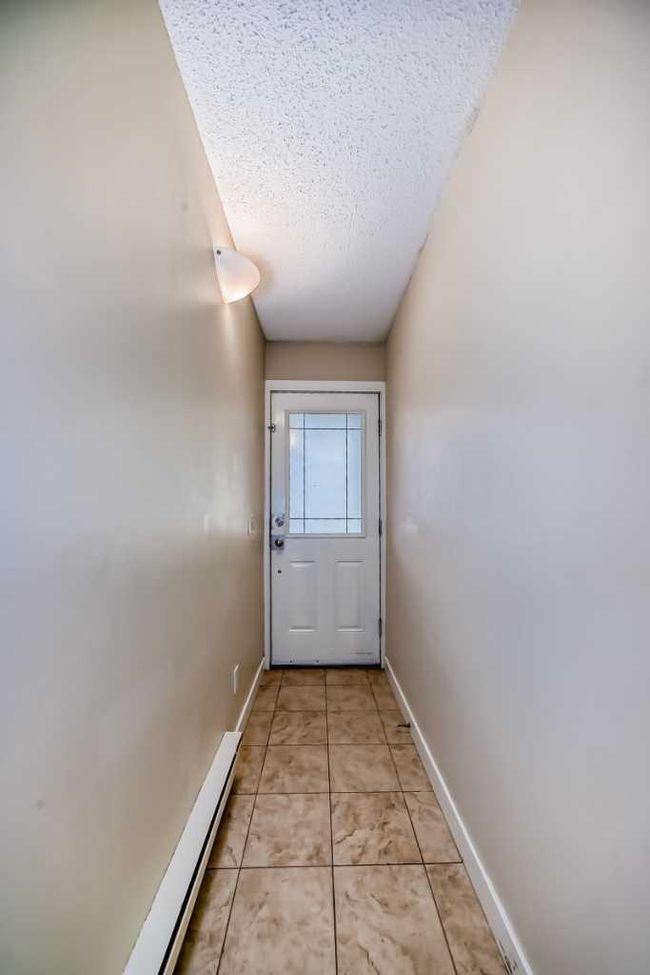 1003 - 2200 Woodview Drive Sw, Home with 2 bedrooms, 1 bathrooms and 1 parking in Calgary AB | Image 21
