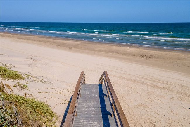 APT-332 - 5973 State Highway 361, Condo with 2 bedrooms, 2 bathrooms and null parking in Port Aransas TX | Image 30