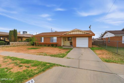 5620 Calgary Ave, El Paso, TX, 79924-3402 | Card Image