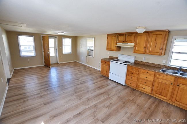 215 S Maple Ave, House other with 6 bedrooms, 3 bathrooms and null parking in Tahlequah OK | Image 14