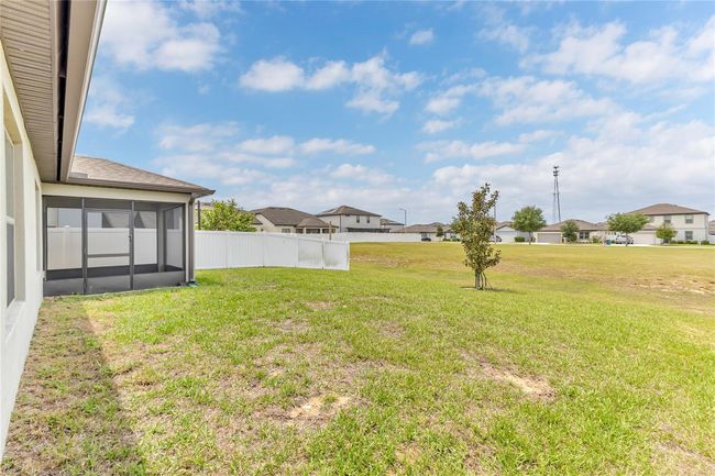 747 Citrus Isle Dr, House other with 3 bedrooms, 2 bathrooms and null parking in DAVENPORT FL | Image 4