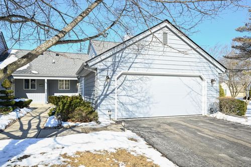 10121 N Lee Court, Mequon, WI, 53092 | Card Image