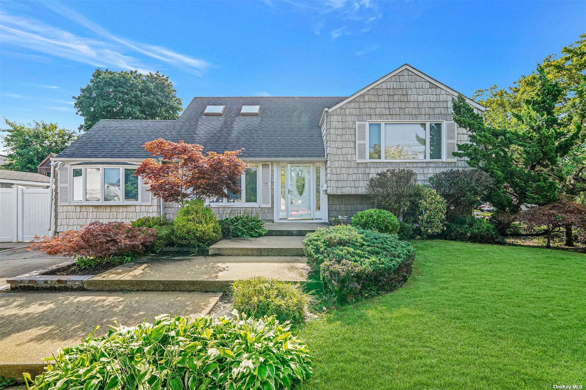 Massapequa Ave, Massapequa, NY 11758