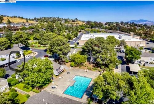 apt-24-900 Southampton Rd, Benicia, CA, 94510-1820 | Card Image