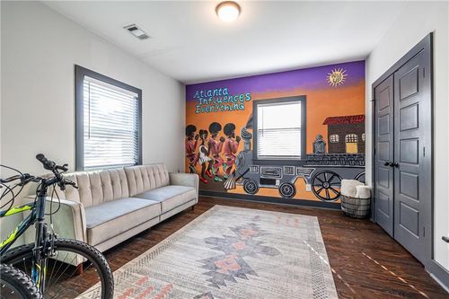 988 Mayson Turner Rd Nw, Atlanta, GA, 30314-2851 | Card Image