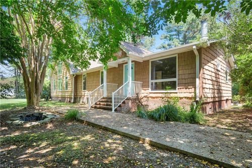 653 Possum Point Rd, Port Haywood, VA, 23138-2096 | Card Image