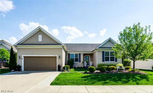 38475 Kingsbury Dr, North Ridgeville, OH, 44039-9712 | Card Image