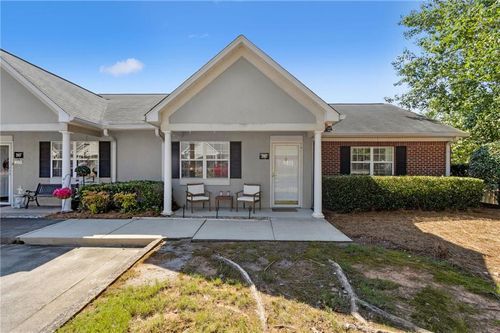 2905 Florence Dr, Gainesville, GA, 30504-5672 | Card Image