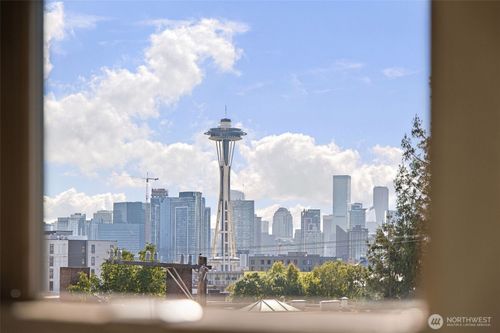 303-220 W Olympic Pl, Seattle, WA, 98119-4726 | Card Image
