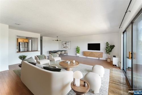 1150 River Rd, Edgewater, NJ, 07020-1334 | Card Image