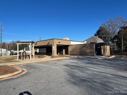 21 Main Avenue Dr, Taylorsville, NC, 28681-2382 | Card Image