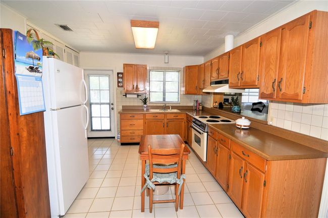 36930 Coleman Ave, House other with 3 bedrooms, 1 bathrooms and null parking in Dade City FL | Image 5