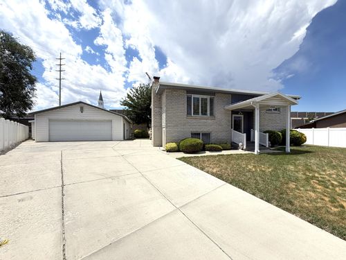 4666 S Edgeware Ln, Taylorsville, UT, 84129-6075 | Card Image