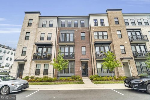 21807 Croxley Ter, BROADLANDS, VA, 20148-5551 | Card Image