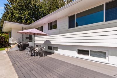 1895 Rosebery Ave, House other with 6 bedrooms, 3 bathrooms and 4 parking in West Vancouver BC | Image 2