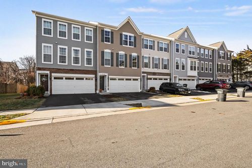 9142 Wyche Knoll Ln, MANASSAS, VA, 20110-1764 | Card Image