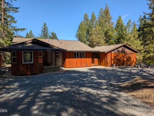 11851 Upper Applegate Rd, Jacksonville, OR, 97530-8999 | Card Image