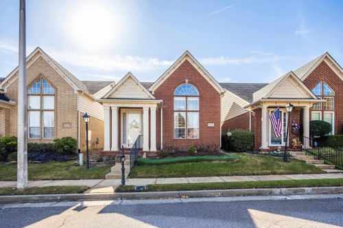 10435 Kensington Cir, Collierville, TN, 38017-3365 | Card Image