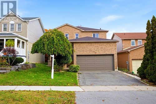 7 Greenview Crt, Whitby, ON, L1N8J2 | Card Image
