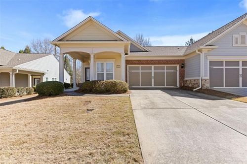 6106 Longleaf Dr, Hoschton, GA, 30548-8239 | Card Image