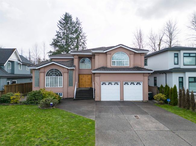 5680 Cedarwood Street, House other with 7 bedrooms, 5 bathrooms and 4 parking in Burnaby BC | Image 1