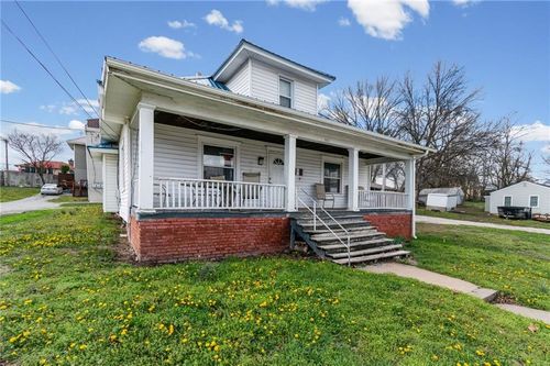 111 Virginia St, Carrollton, MO, 64633-1723 | Card Image