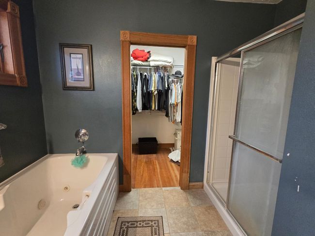 Walk in shower & walk in closet! | Image 29