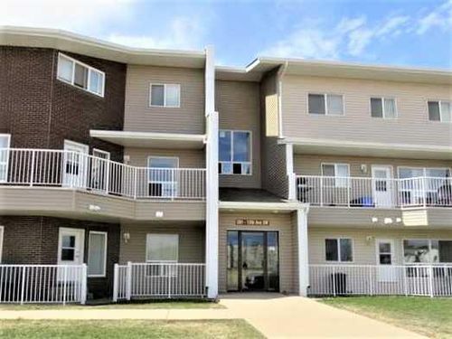209e-201 12 Avenue Sw, Slave Lake, AB, T0G2A4 | Card Image