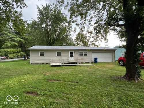1688 Cardinal Ln, Shelbyville, IN, 46176-9716 | Card Image