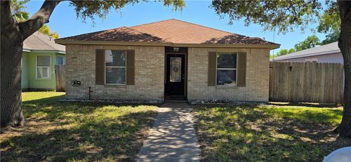 109 Misty Ln, Aransas Pass, TX, 78336-2117 | Card Image