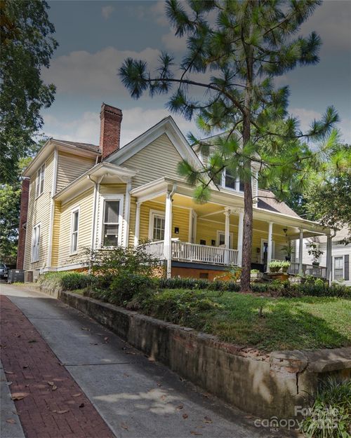 374 Union St S, Concord, NC, 28025-5289 | Card Image