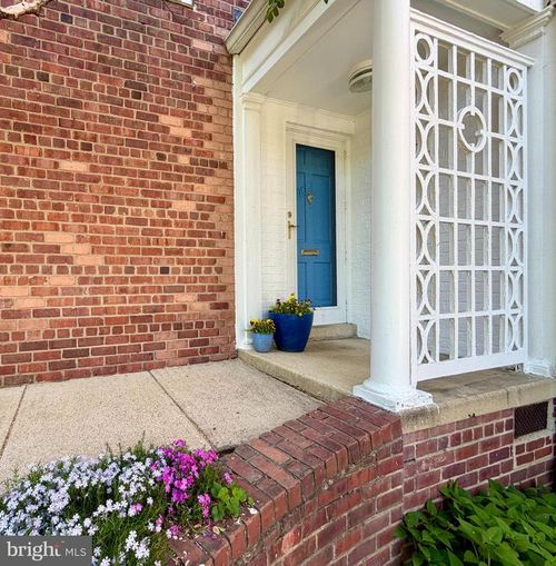 3702 Valley Dr, ALEXANDRIA, VA, 22302-2033 | Card Image