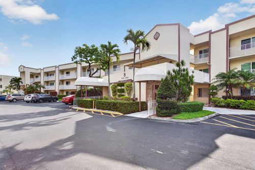 212-7216 S Devon Dr, Tamarac, FL, 33321-1048 | Card Image