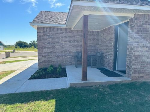 11432 Sw 12th St, Yukon, OK, 73099-0452 | Card Image