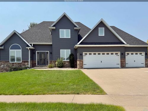 803 Cottonwood Trl, Sergeant Bluff, IA, 51054-3521 | Card Image