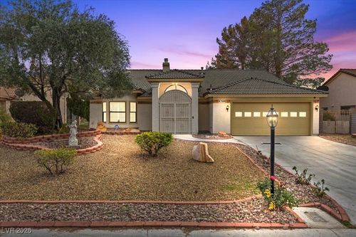 5705 Palma Del Sol Way, Las Vegas, NV, 89130-2032 | Card Image