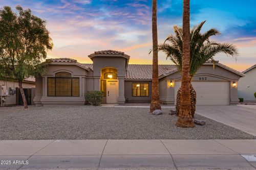 952 S Canal Dr, Gilbert, AZ, 85296-3983 | Card Image