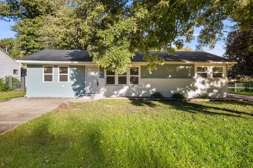 3914 15th Street B, Moline, IL, 61265-6215 | Card Image